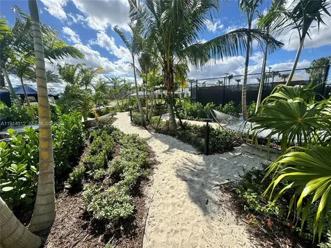 2162 Appleton Circle N Oakland Park FL 33309