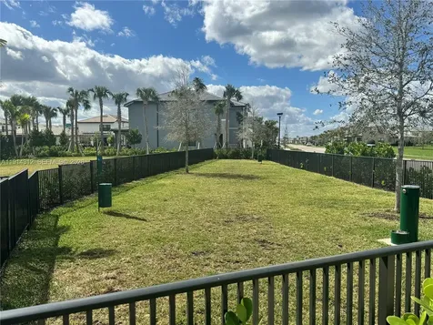 2162 Appleton Circle N Oakland Park FL 33309