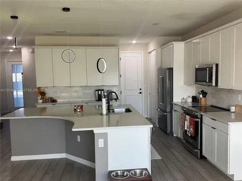 2162 Appleton Circle N Oakland Park FL 33309