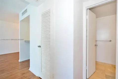 1200 West Avenue Miami Beach FL 33139