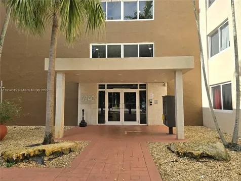 6940 Miami Gardens Drive Hialeah FL 33015
