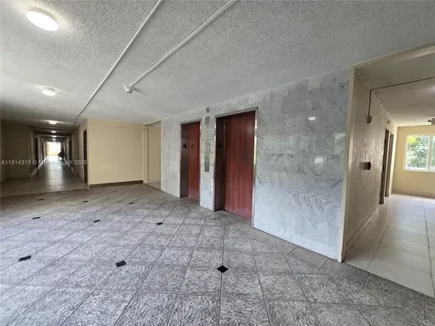 6940 Miami Gardens Drive Hialeah FL 33015