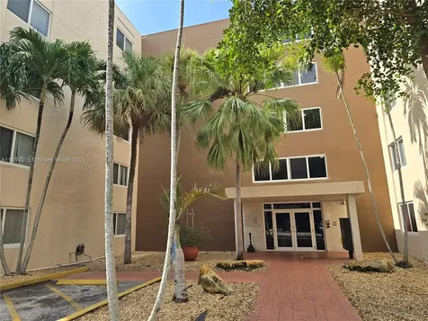 6940 Miami Gardens Drive Hialeah FL 33015