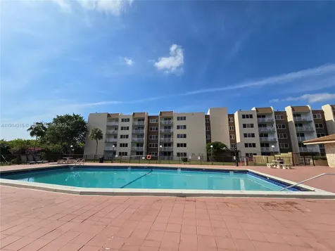 6940 Miami Gardens Drive Hialeah FL 33015