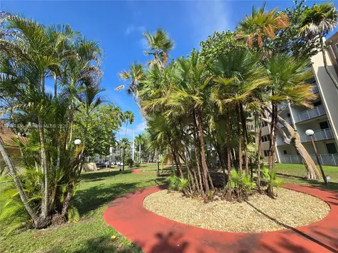 6940 Miami Gardens Drive Hialeah FL 33015
