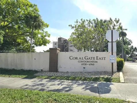 6940 Miami Gardens Drive Hialeah FL 33015