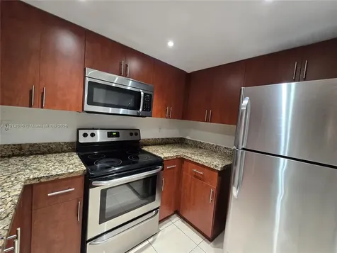6940 Miami Gardens Drive Hialeah FL 33015