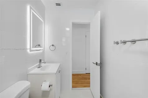 9915 SW 212th Street Cutler Bay FL 33189