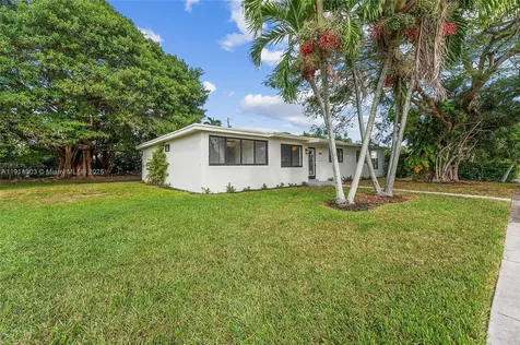 9915 SW 212th Street Cutler Bay FL 33189