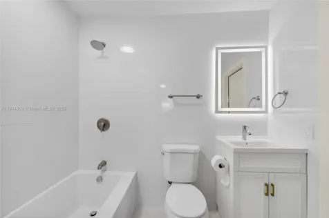 9915 SW 212th Street Cutler Bay FL 33189