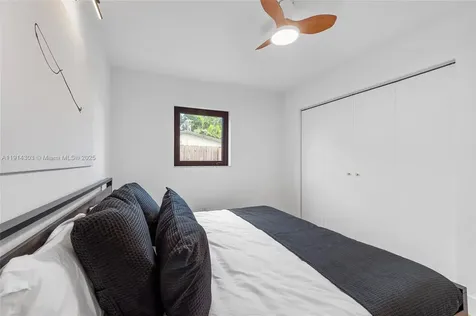 9915 SW 212th Street Cutler Bay FL 33189