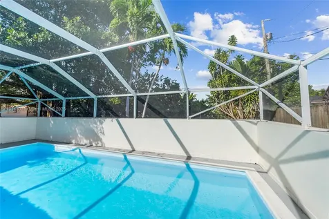 9915 SW 212th Street Cutler Bay FL 33189
