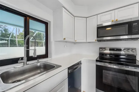 9915 SW 212th Street Cutler Bay FL 33189