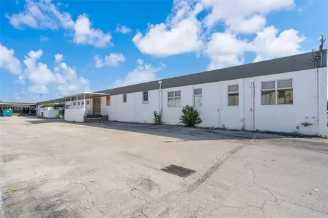 3925 E 10th Court Hialeah FL 33013