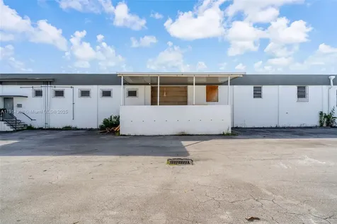 3925 E 10th Court Hialeah FL 33013