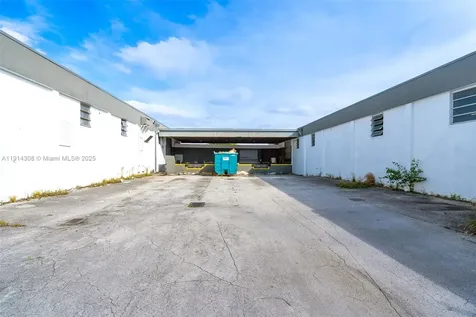 3925 E 10th Court Hialeah FL 33013
