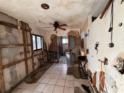 2401 SW 50th Terrace Fort Lauderdale FL 33317