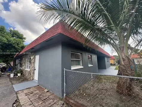 7810 SW 10th Street North Lauderdale FL 33068