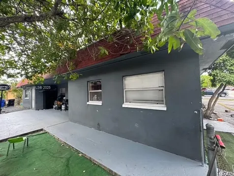 7810 SW 10th Street North Lauderdale FL 33068