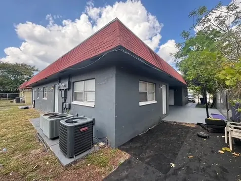 7810 SW 10th Street North Lauderdale FL 33068