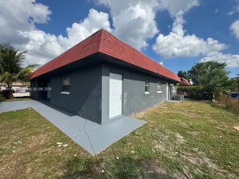 7810 SW 10th Street North Lauderdale FL 33068