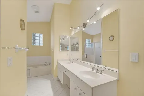 9518 NW 47th Terrace Doral FL 33178