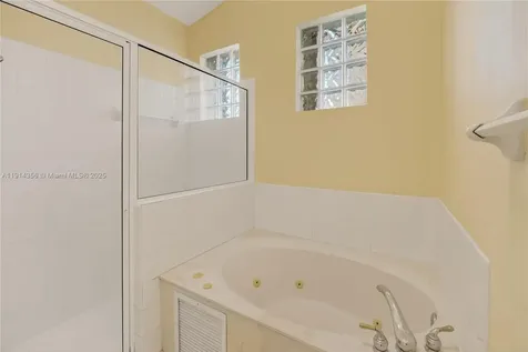 9518 NW 47th Terrace Doral FL 33178