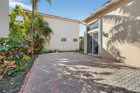 9518 NW 47th Terrace Doral FL 33178