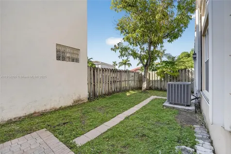 9518 NW 47th Terrace Doral FL 33178
