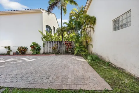 9518 NW 47th Terrace Doral FL 33178