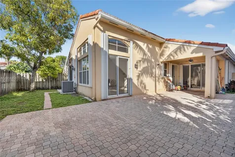 9518 NW 47th Terrace Doral FL 33178