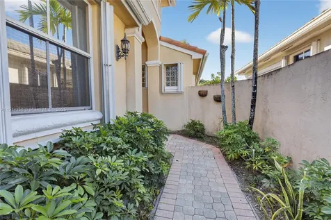 9518 NW 47th Terrace Doral FL 33178