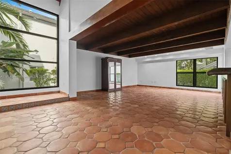 20215 W Oak Haven Circle Miami FL 33179