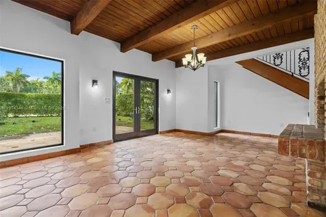 20215 W Oak Haven Circle Miami FL 33179