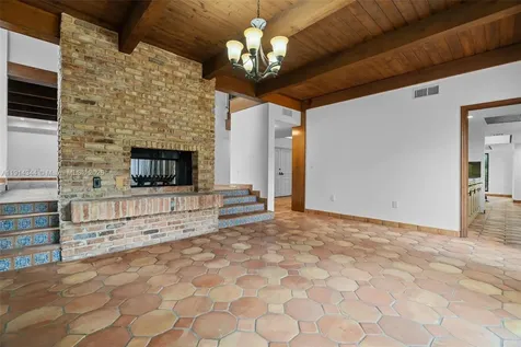 20215 W Oak Haven Circle Miami FL 33179