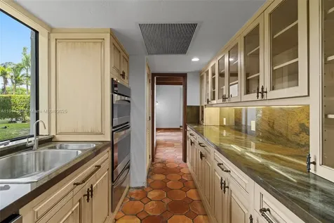20215 W Oak Haven Circle Miami FL 33179
