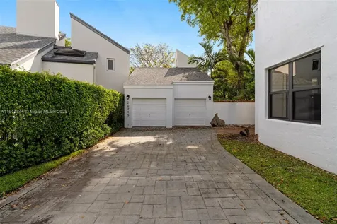 20215 W Oak Haven Circle Miami FL 33179