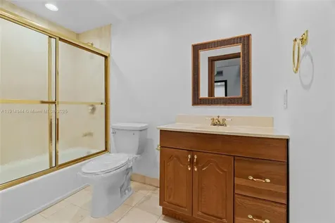 20215 W Oak Haven Circle Miami FL 33179