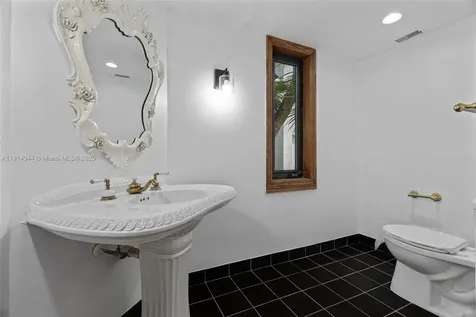 20215 W Oak Haven Circle Miami FL 33179