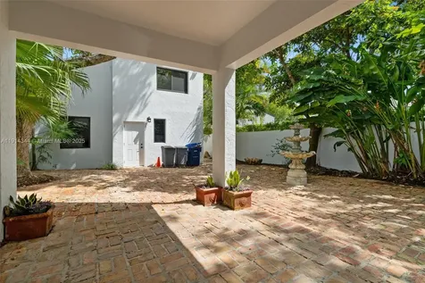 20215 W Oak Haven Circle Miami FL 33179