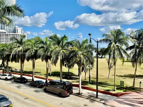 1800 N Bayshore Drive Miami FL 33132