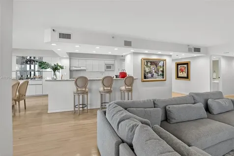19667 Turnberry Way Aventura FL 33180