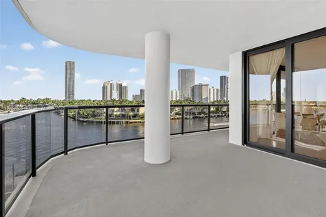 19667 Turnberry Way Aventura FL 33180
