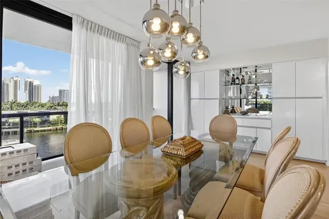 19667 Turnberry Way Aventura FL 33180