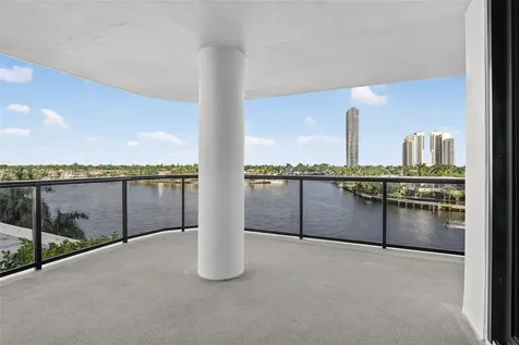 19667 Turnberry Way Aventura FL 33180