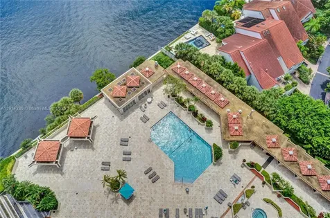 19667 Turnberry Way Aventura FL 33180