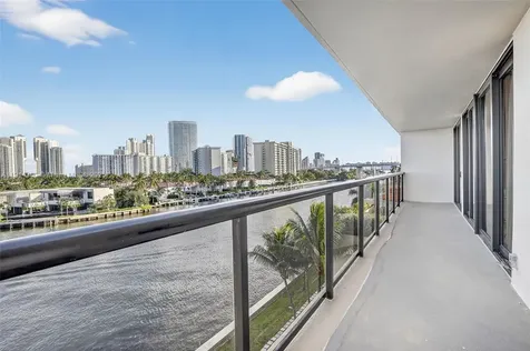 19667 Turnberry Way Aventura FL 33180