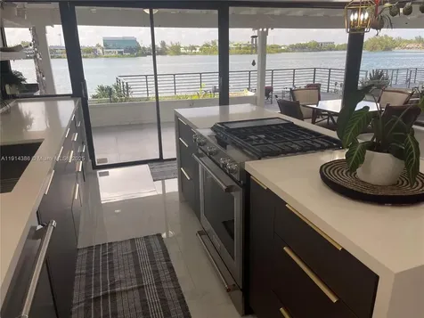 7521 SW 56th Street Miami FL 33155
