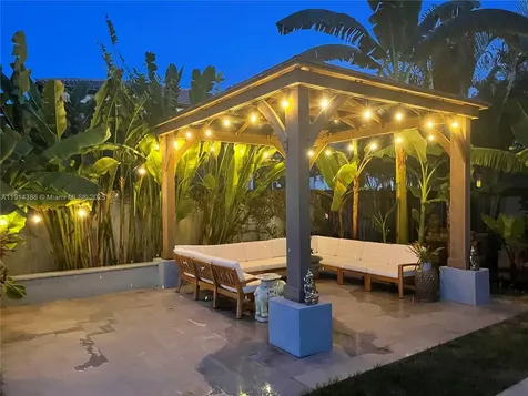 7521 SW 56th Street Miami FL 33155