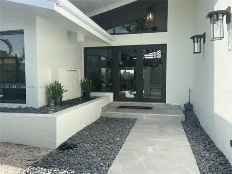 7521 SW 56th Street Miami FL 33155